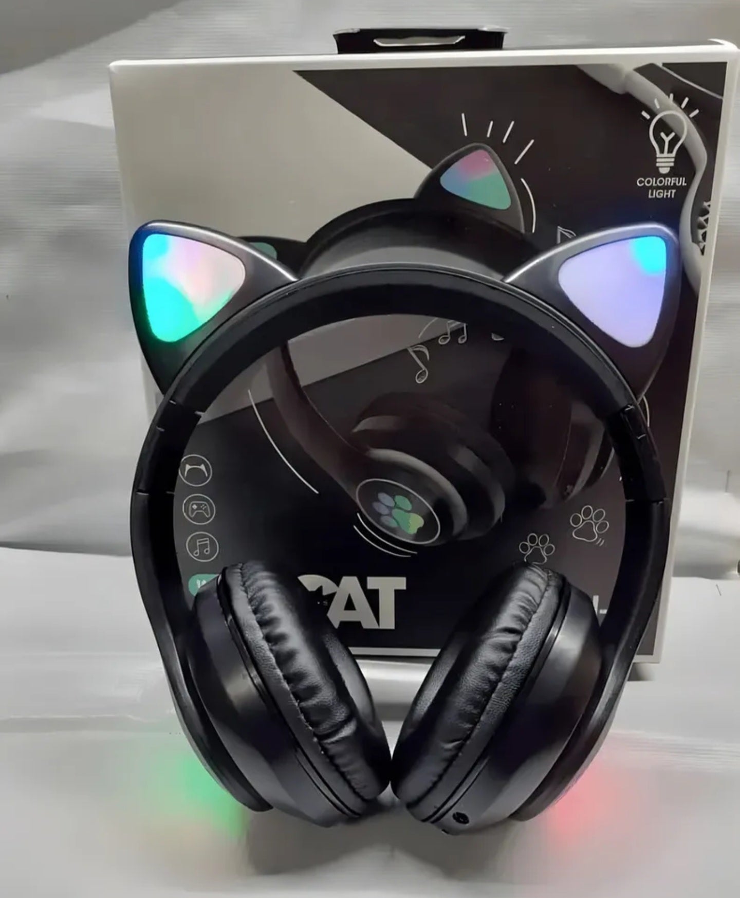 Auriculares inhalambricos gamer cat con luces rgb excelente calidad